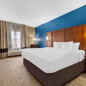 Efficiency King Suite Mobility accessible
